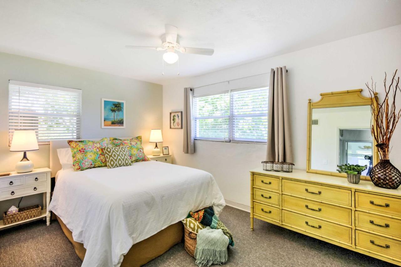 New Smyrna Beach Abode With Fire Pit, Walk To Beach! Extérieur photo