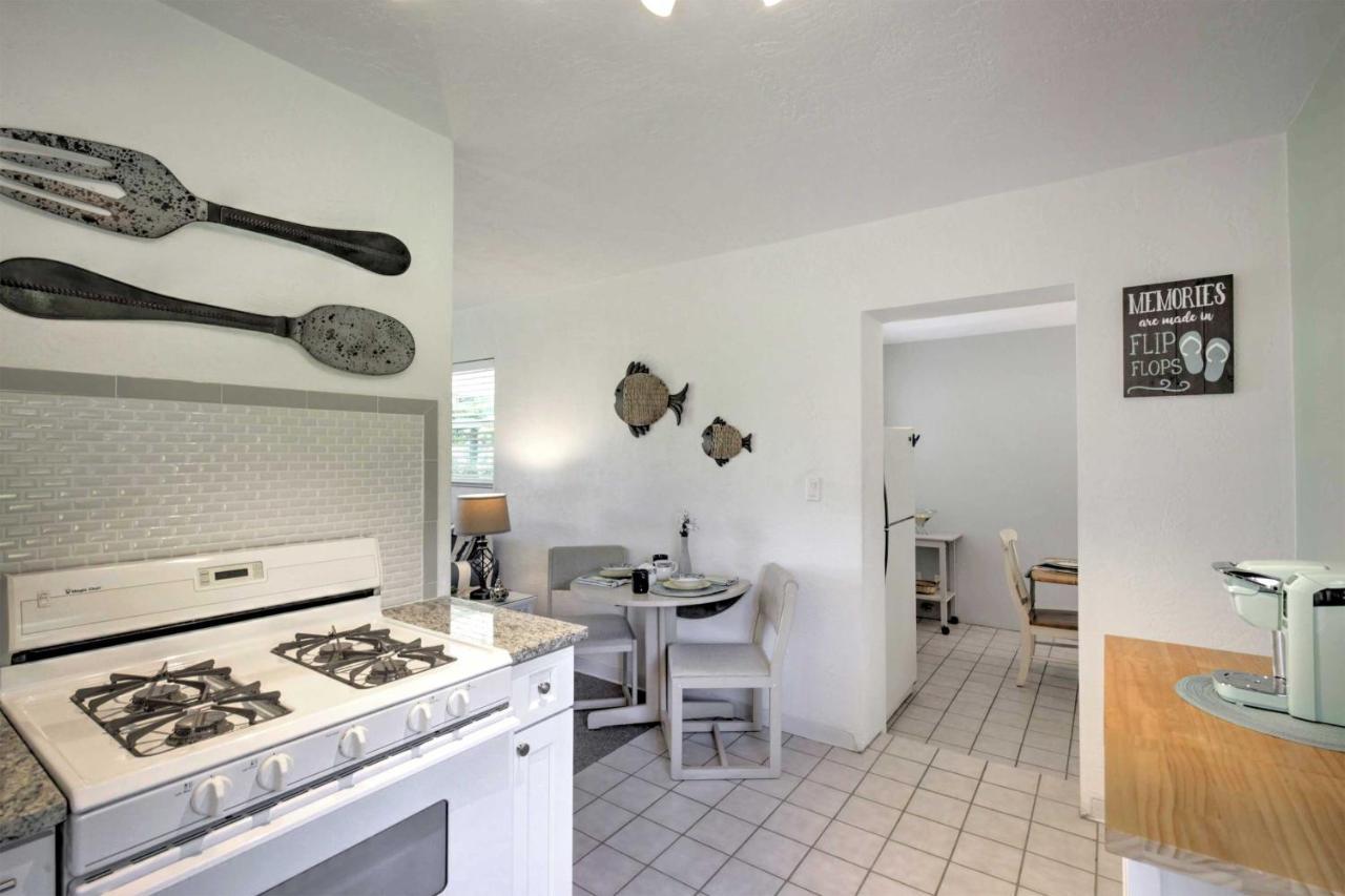 New Smyrna Beach Abode With Fire Pit, Walk To Beach! Extérieur photo
